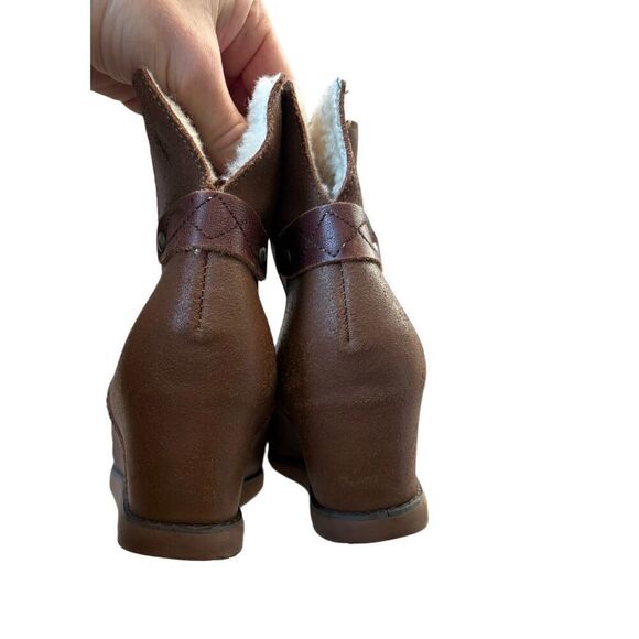 Emu Australia Gembrook Hidden Wedge Ankle Bootie Pull on size 8 Brown - Picture 3 of 8